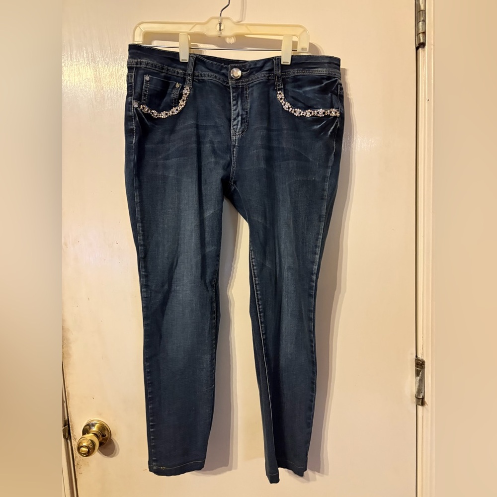 L.A. Idol Dark Blue Crop Jeans with Embellished Pockets